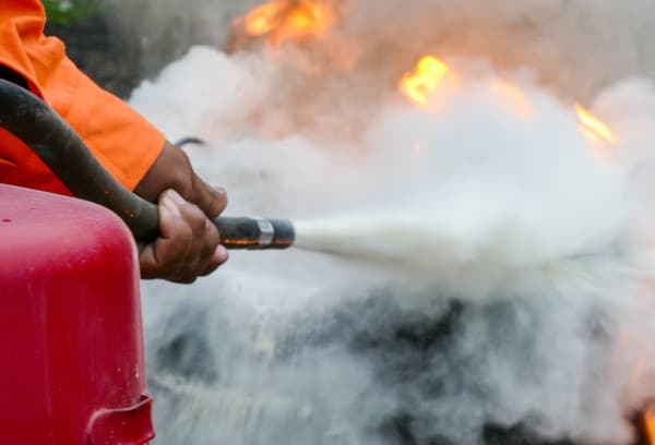 how-to-clean-up-fire-extingusiher-discharge-600